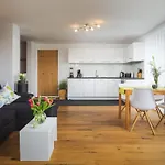 2 In Sandra Hörbranz
