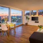 2 In Sandra * Hörbranz